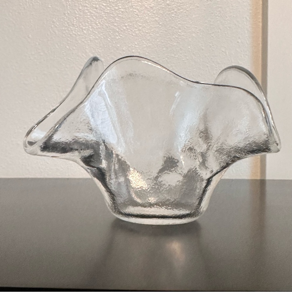 IVV Italian Handblown Art Ice Glacier Glass Hankerchief Bowl Small Ruffle Rare - Picture 8 of 16